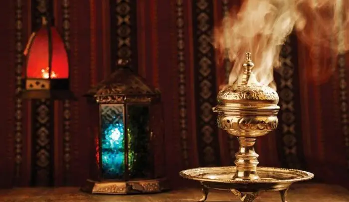 تفسير رؤية بخور العود في المنام لابن سيرين